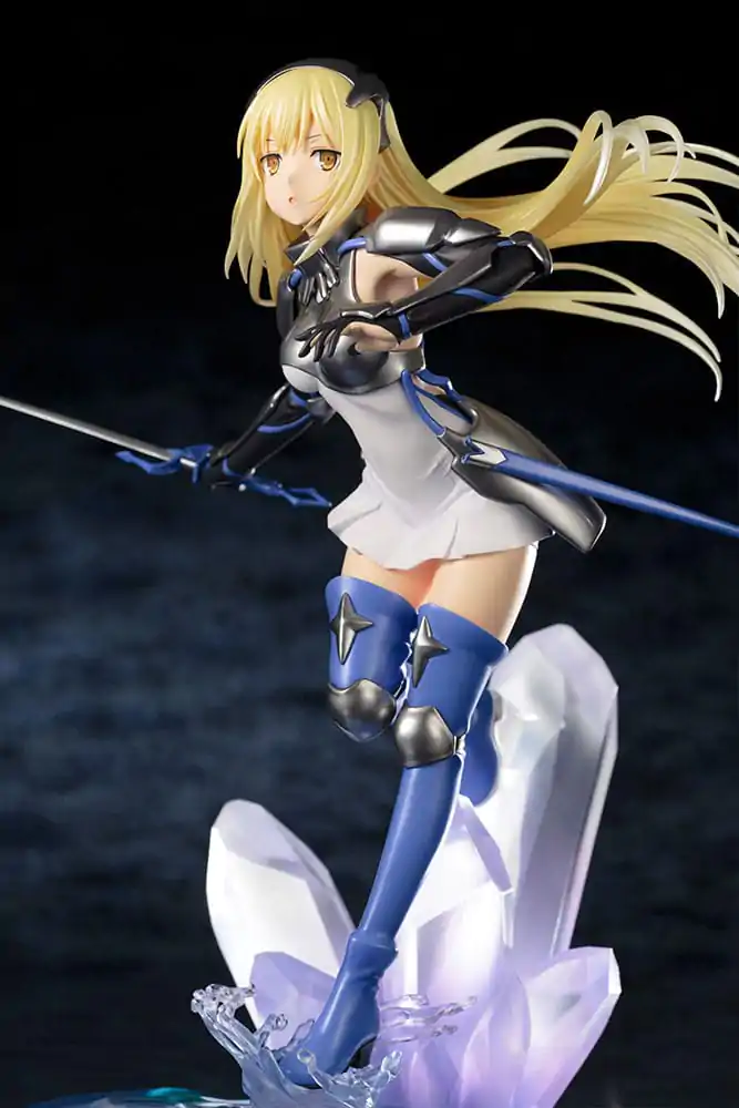 Sword Oratoria: Is it Wrong to Try to Pick Up Girls in a Dungeon? On the Side PVC Statue 1/7 Ais Wallenstein 24 cm product photo