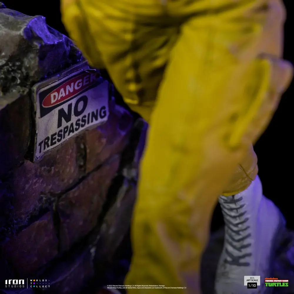 Teenage Mutant Ninja Turtles Art Scale Statue 1/10 April O'Neal 19 cm product photo