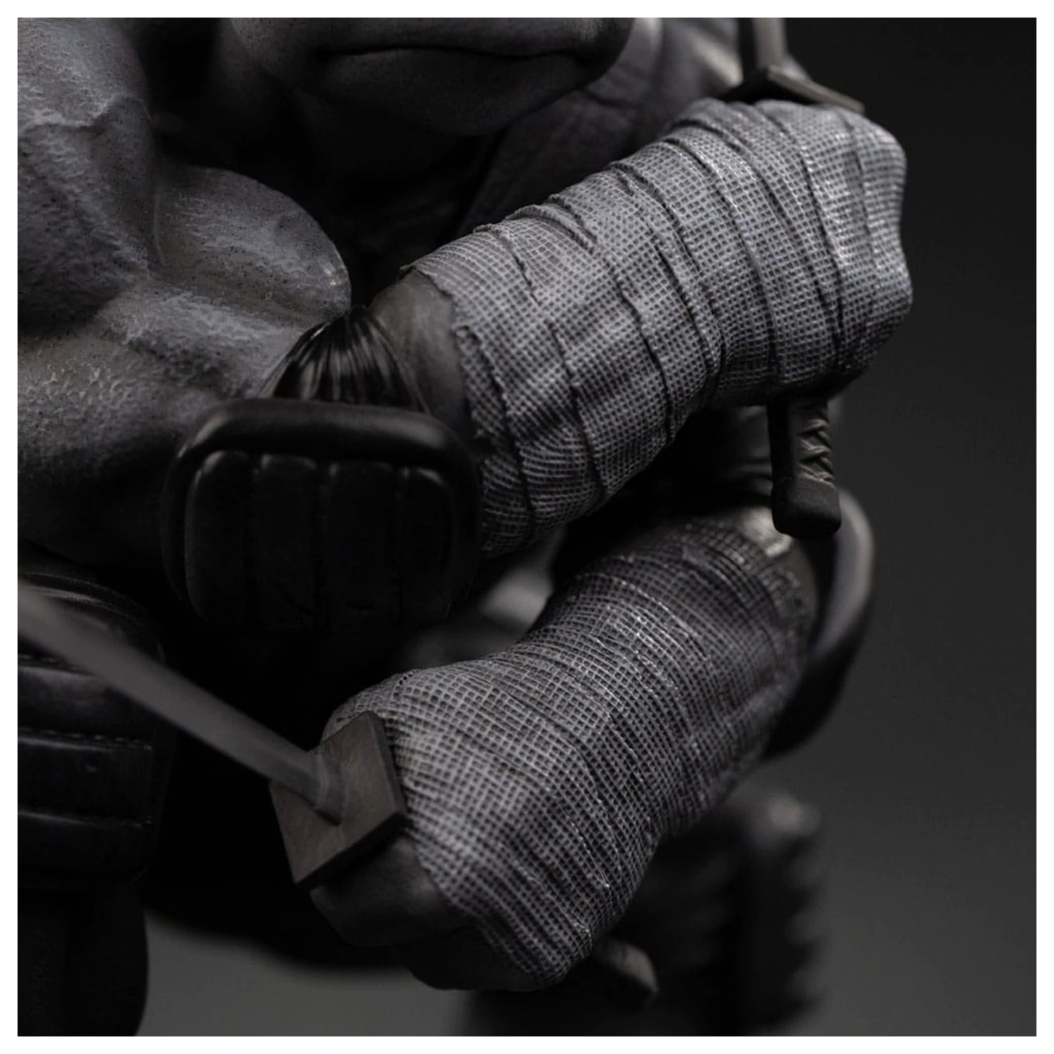 Teenage Mutant Ninja Turtles Art Scale Statue 1/10 Leonardo Black and White Variant 26 cm product photo
