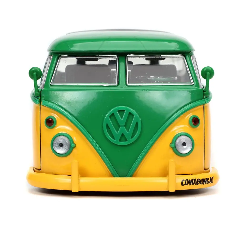 Teenage Mutant Ninja Turtles Hollywood Rides Diecast Model 1/24 1962 VW Bus with Leonardo Figur product photo