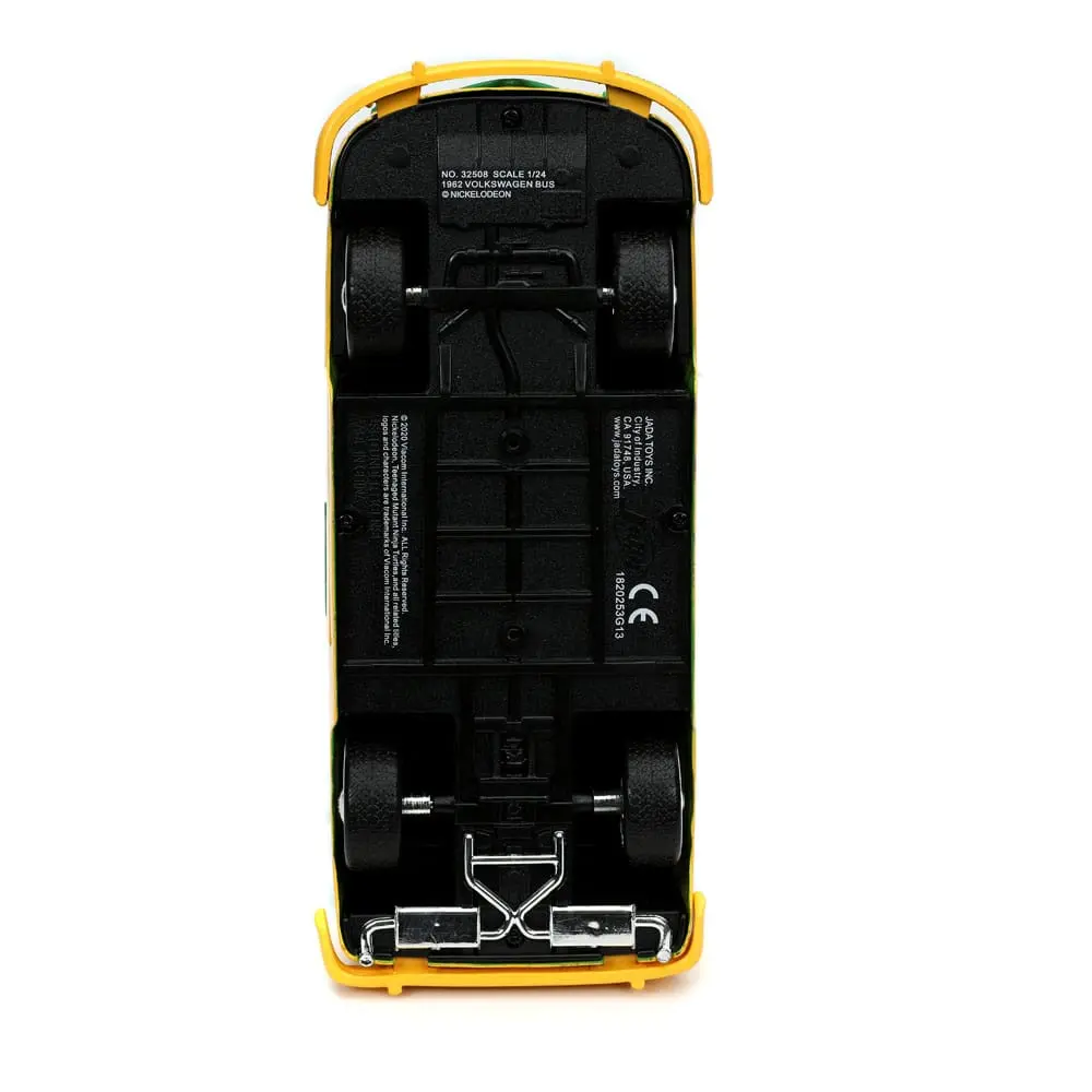 Teenage Mutant Ninja Turtles Hollywood Rides Diecast Model 1/24 1962 VW Bus with Leonardo Figur product photo