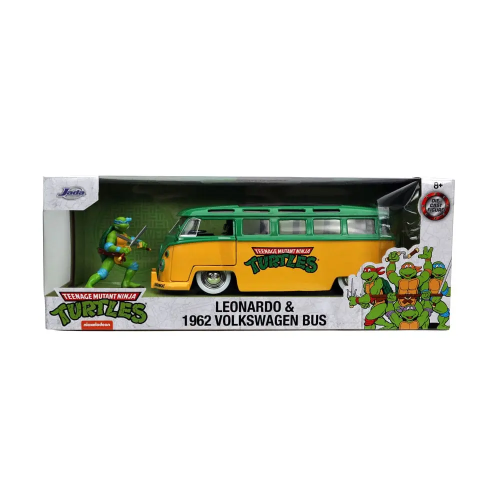 Teenage Mutant Ninja Turtles Hollywood Rides Diecast Model 1/24 1962 VW Bus with Leonardo Figur product photo