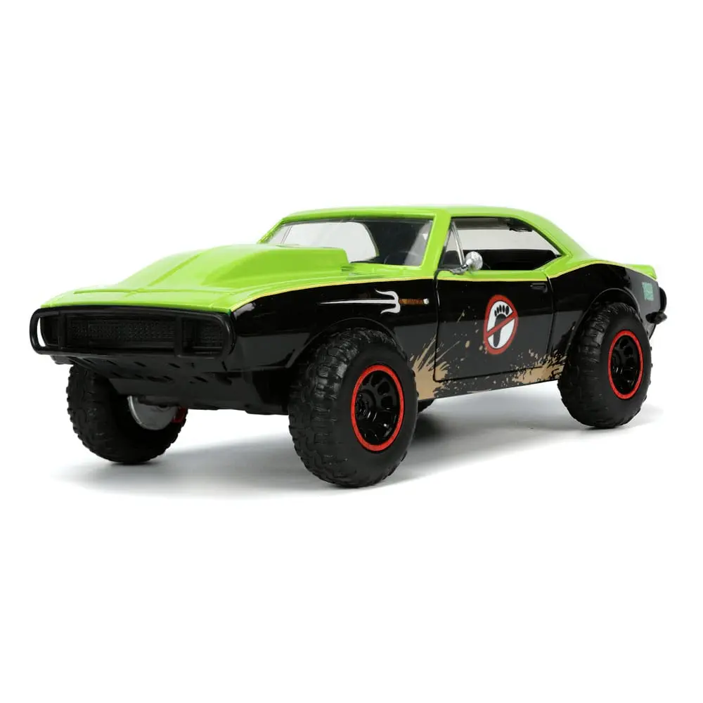 Teenage Mutant Ninja Turtles Hollywood Rides Diecast Model 1/24 1967 Chevrolet Camaro with Raphael Figur product photo