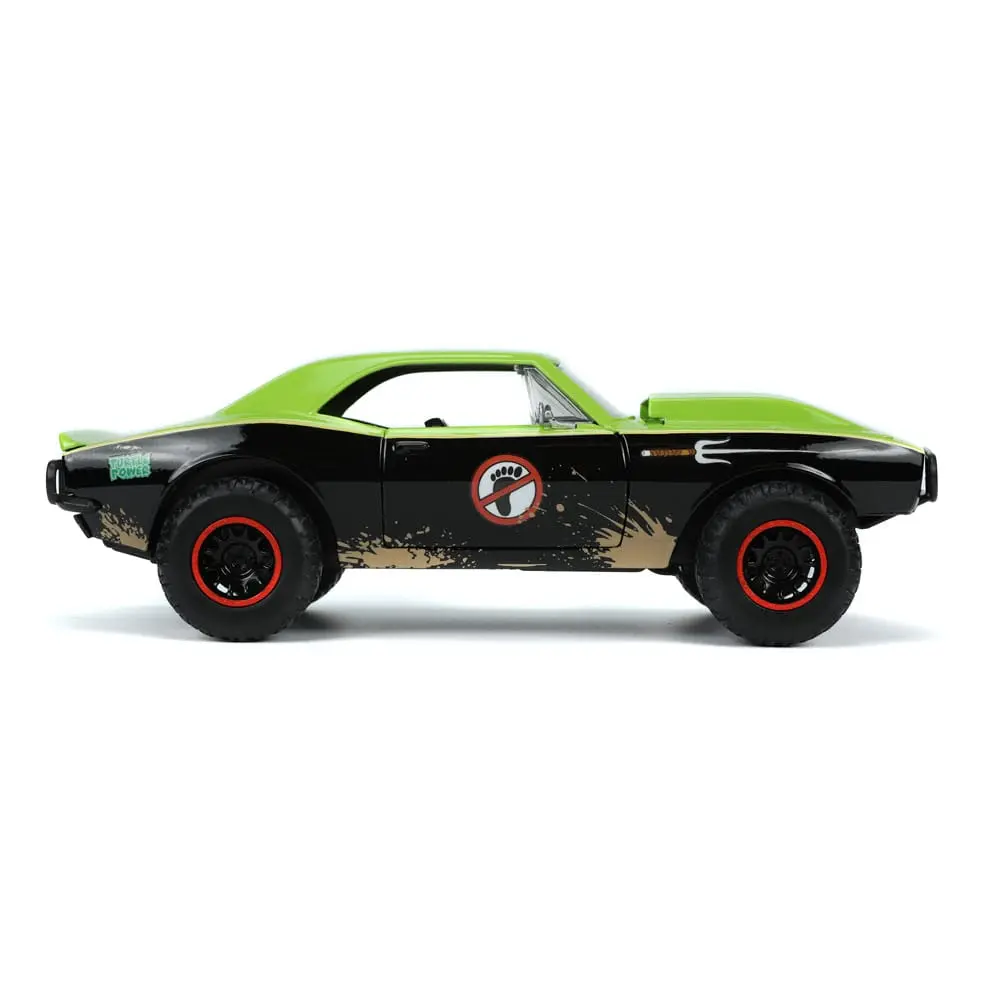 Teenage Mutant Ninja Turtles Hollywood Rides Diecast Model 1/24 1967 Chevrolet Camaro with Raphael Figur product photo