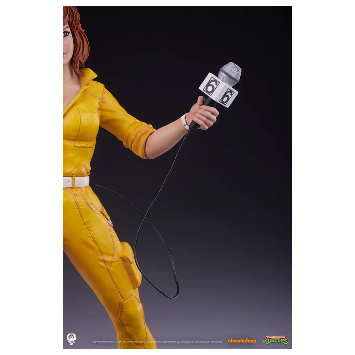 Teenage Mutant Ninja Turtles Premier Series Statue 1/4 April O'Neil 46 cm product photo