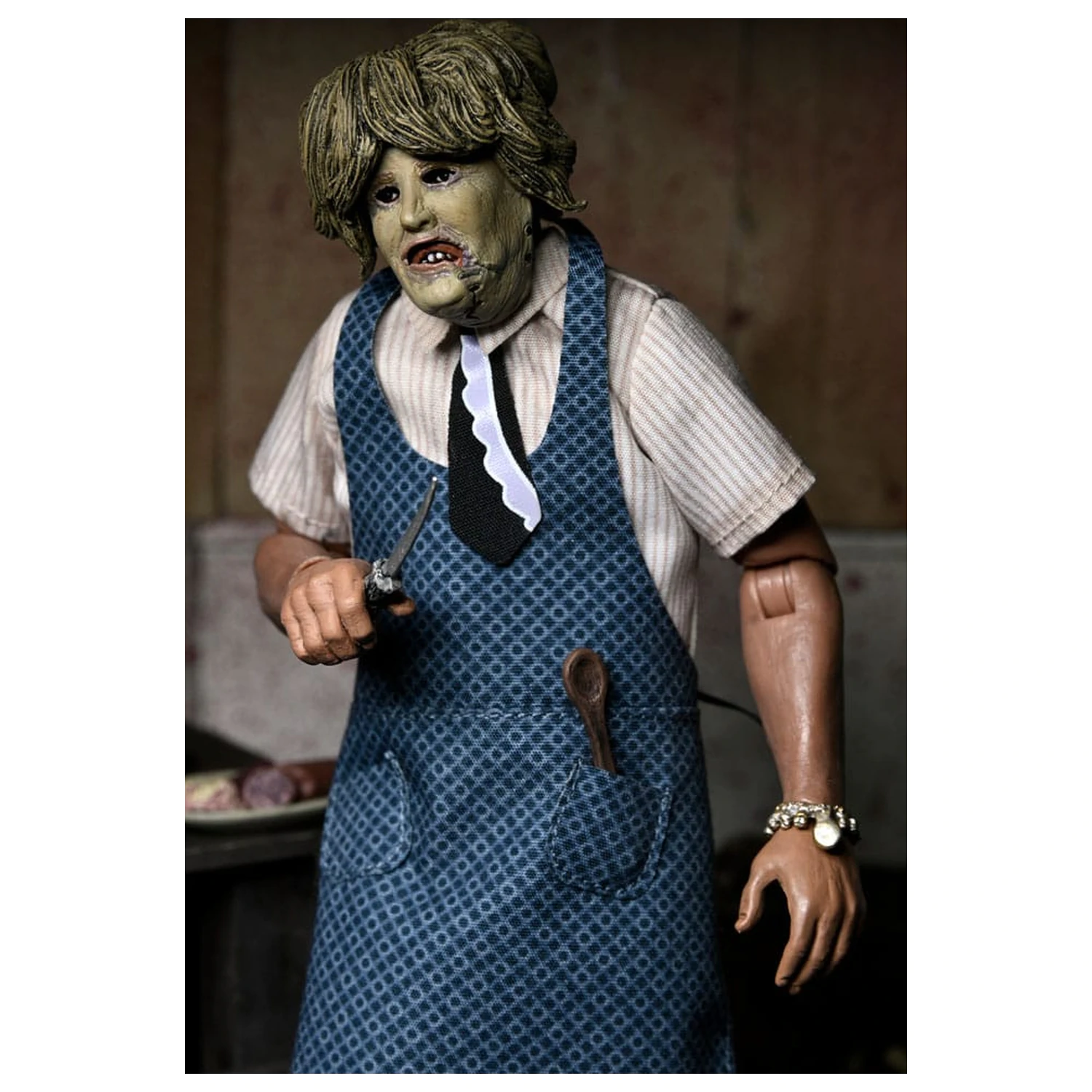 Texas Chainsaw Massacre Clothed Action Figure Leatherface with Old Lady Mask 20 cm product photo