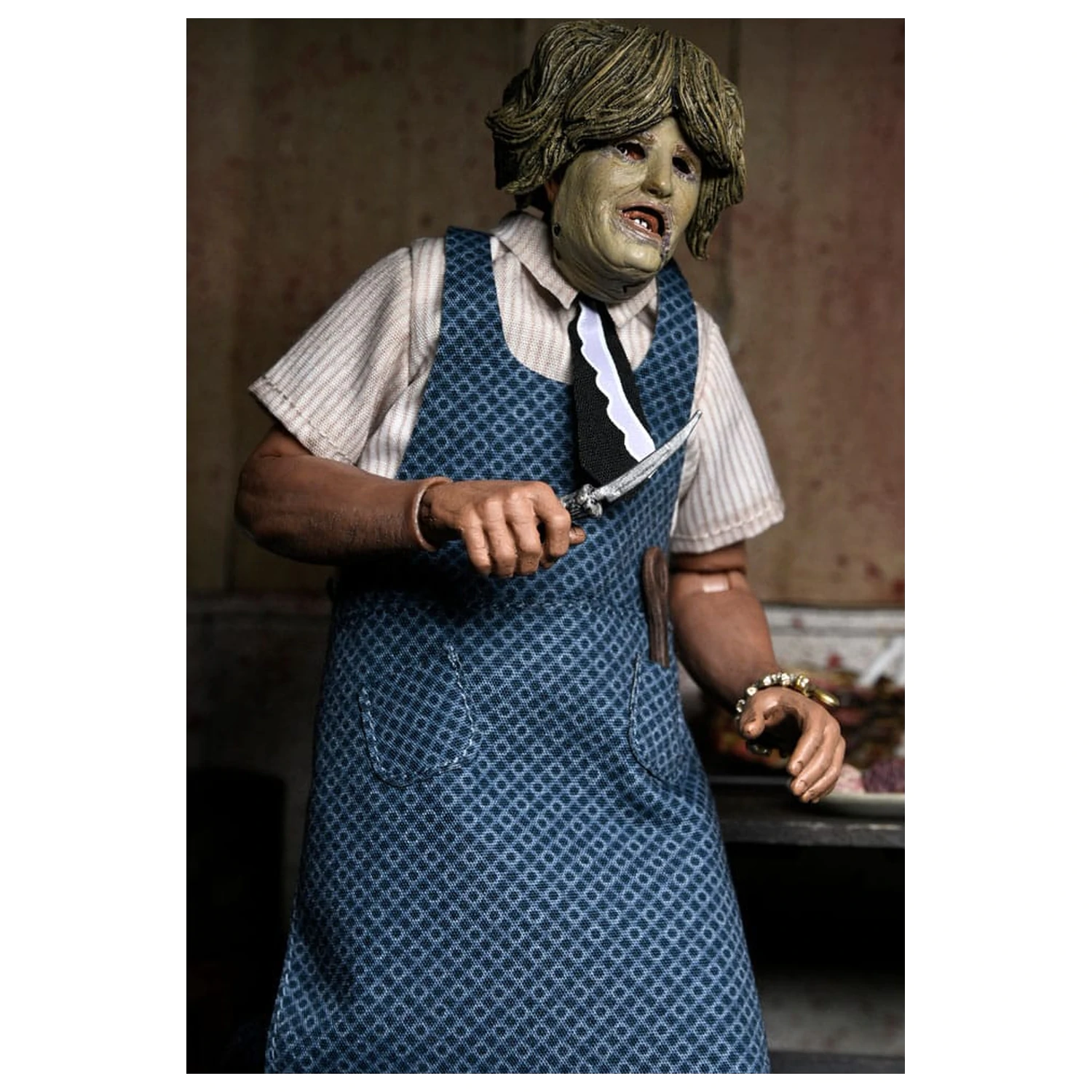 Texas Chainsaw Massacre Clothed Action Figure Leatherface with Old Lady Mask 20 cm product photo