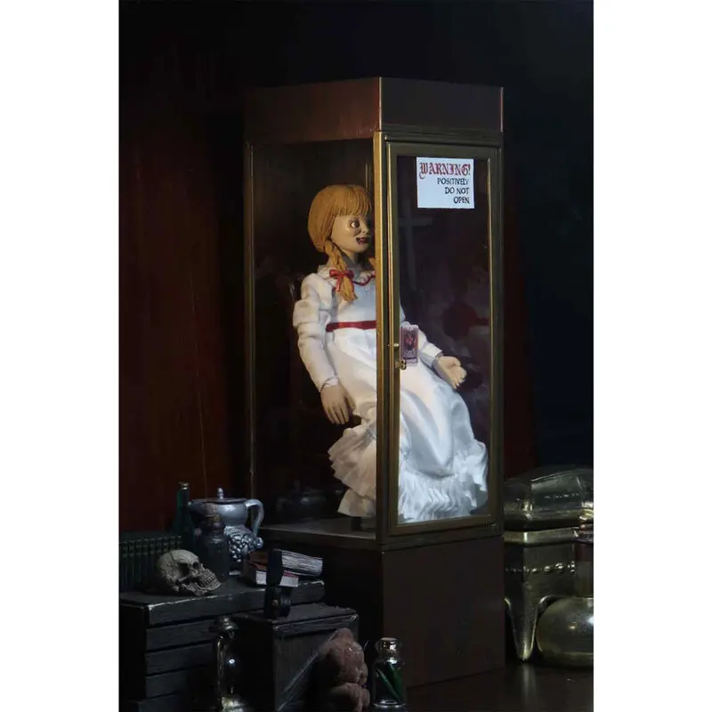 The Conjuring Universe Retro Action Figure Annabelle 20 cm termékfotó