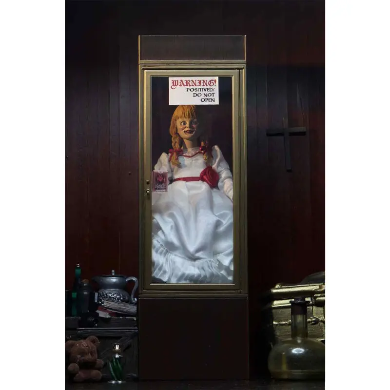 The Conjuring Universe Retro Action Figure Annabelle 20 cm termékfotó