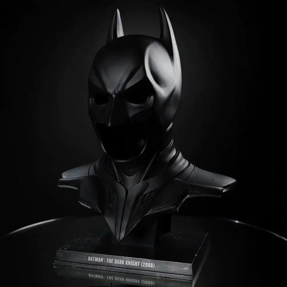 The Dark Knight DC Direct Replica 1/1 Batman Cowl 54 cm termékfotó