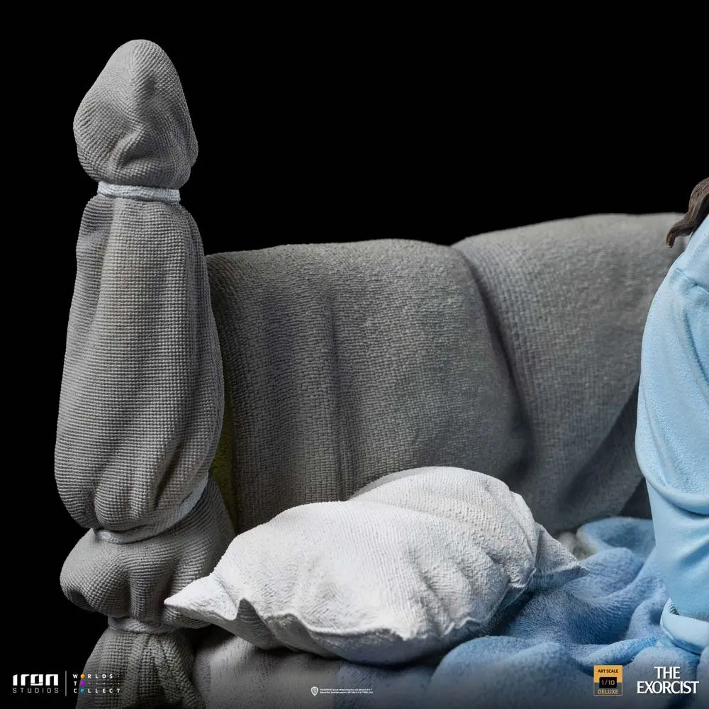 The Exorcist Deluxe Art Scale Statue 1/10 Possessed Regan McNeil 14 cm product photo