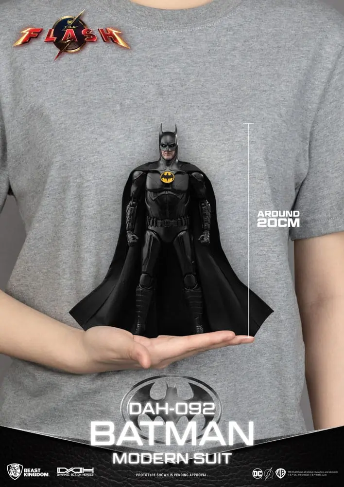 The Flash Dynamic 8ction Heroes Action Figure 1/9 Batman Modern Suit 24 cm product photo