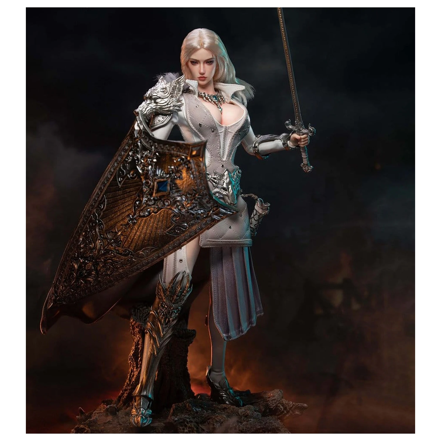 The Girl Under Wolf's Ward Action Figure 1/6 Alina (Silver) 30 cm product photo