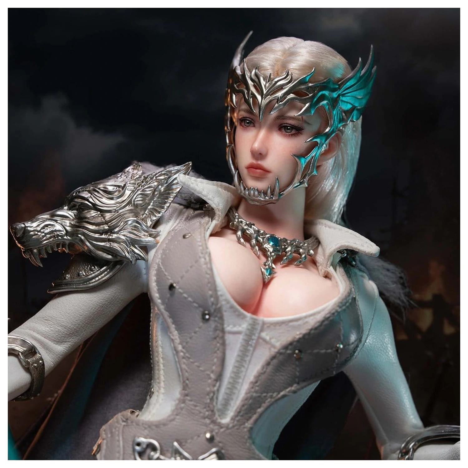 The Girl Under Wolf's Ward Action Figure 1/6 Alina (Silver) 30 cm product photo