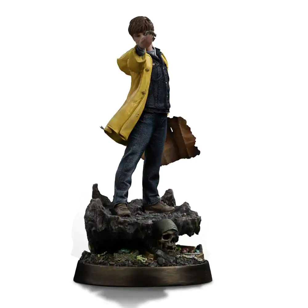 The Goonies Art Scale Statue 1/10 Mikey Walsh (40th anniversary) 21 cm          product photo