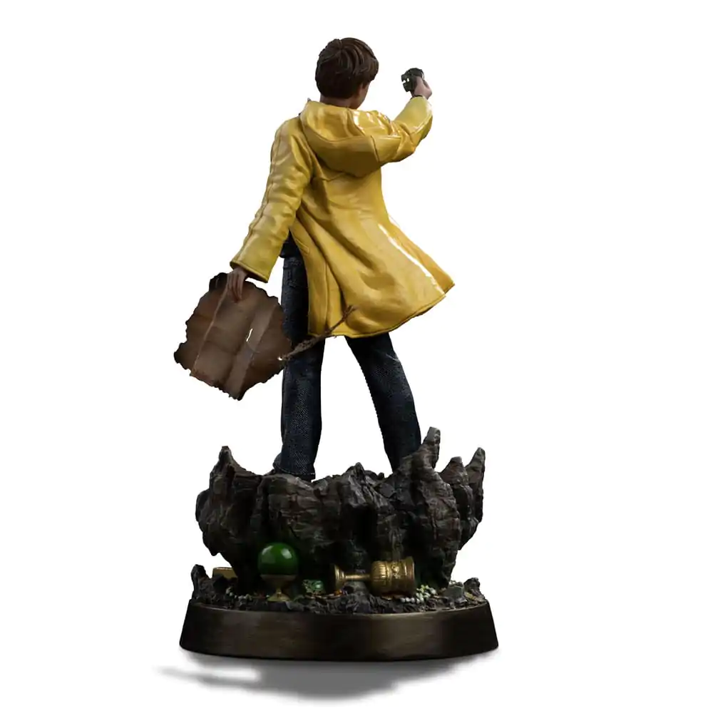 The Goonies Art Scale Statue 1/10 Mikey Walsh (40th anniversary) 21 cm          product photo
