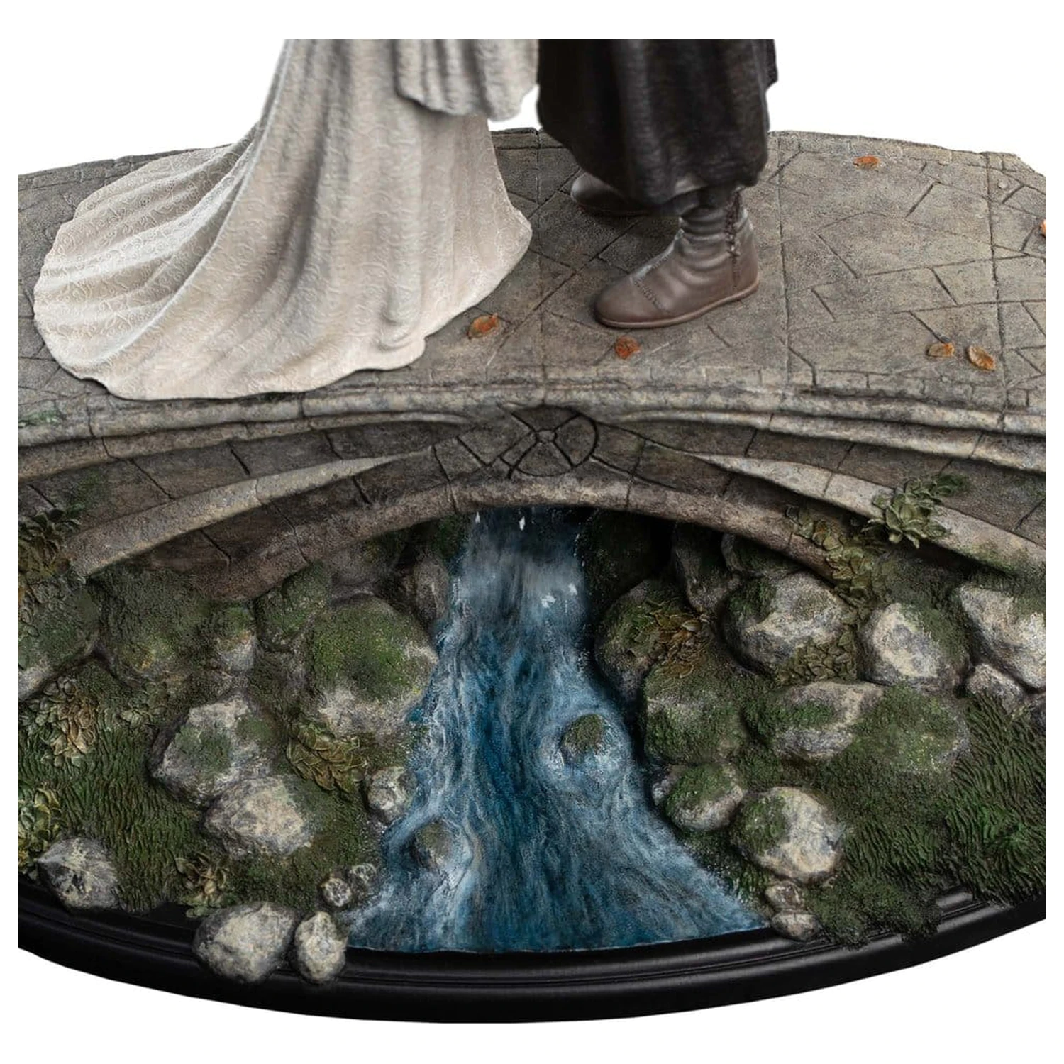 The Lord of the Rings Mini Statue Aragorn & Arwen 24 cm product photo