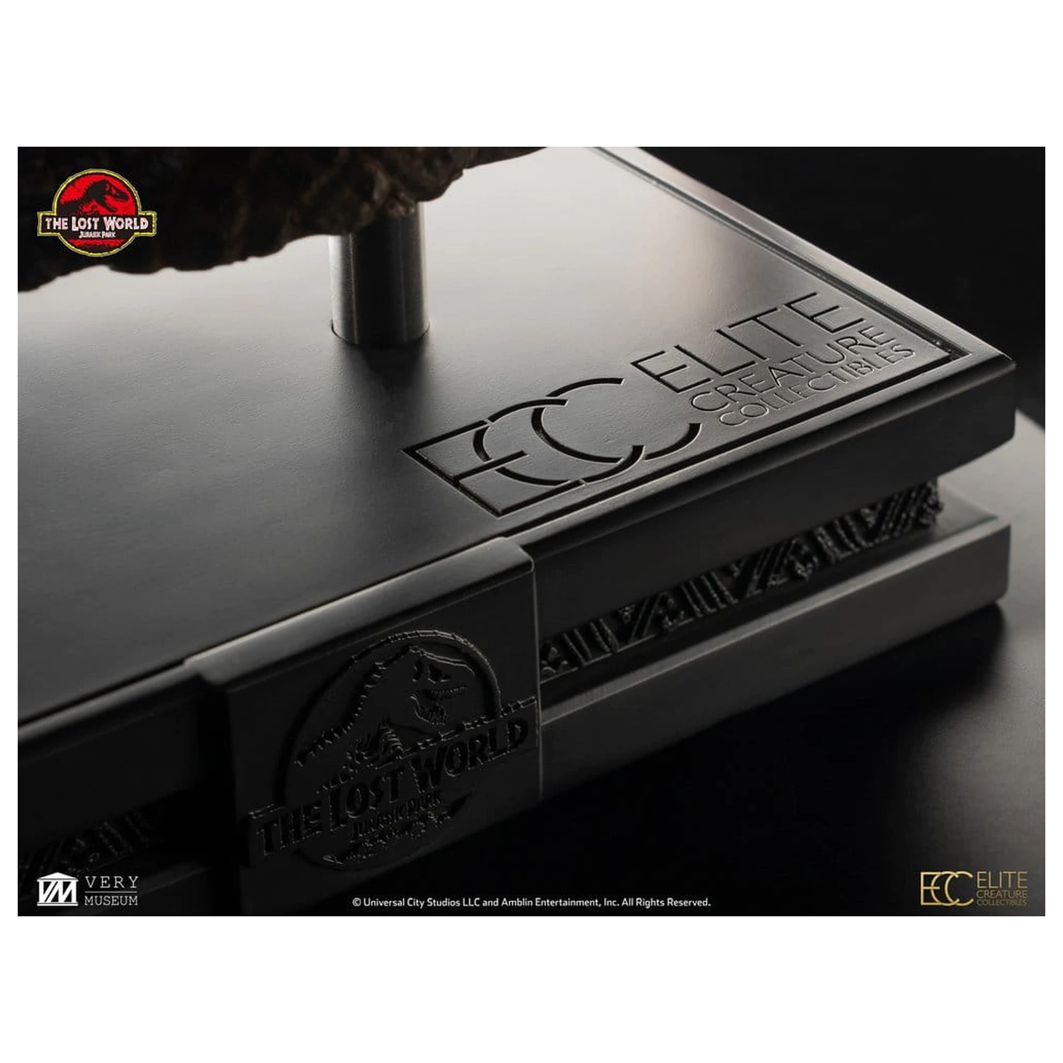 The Lost World: Jurassic Park Replica Bust Male Velociraptor Eye Prop 23 cm    product photo