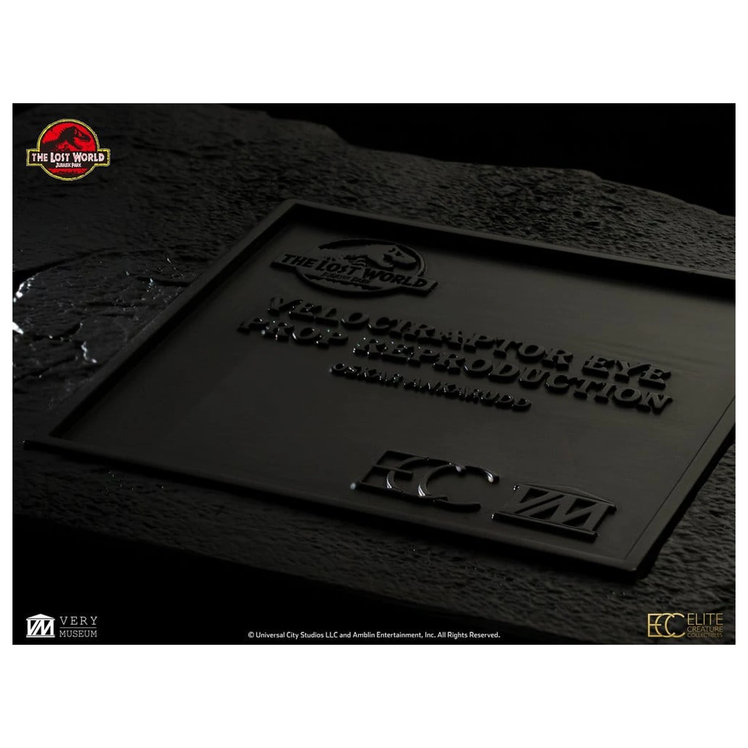 The Lost World: Jurassic Park Replica Bust Male Velociraptor Eye Prop 23 cm    product photo