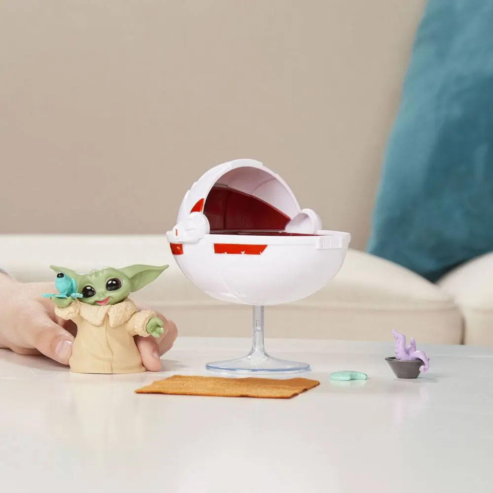 Star Wars Mandalorian Bounty Collection Figure Grogu's Hover-Pram Pack product photo