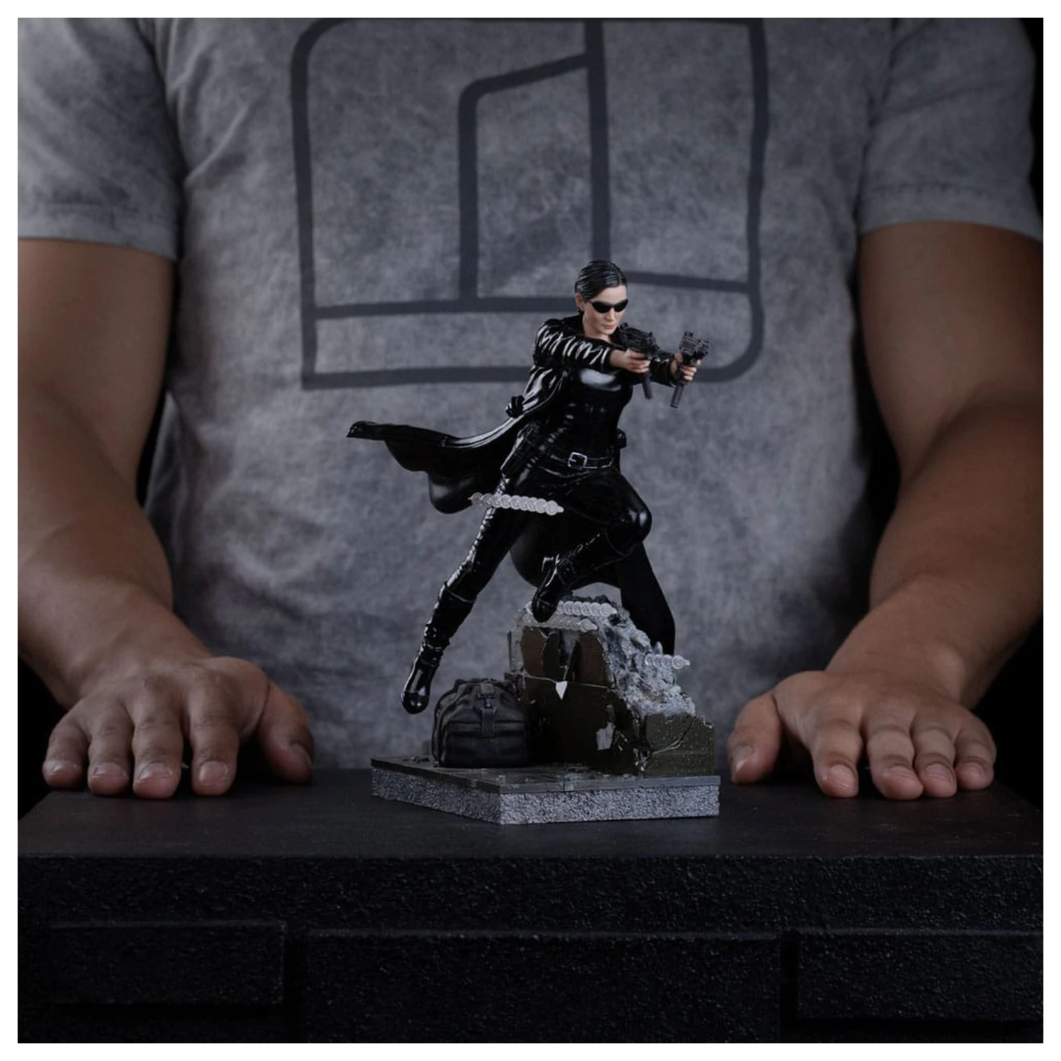 The Matrix Art Scale Statue 1/10 Trinity 22 cm           product photo