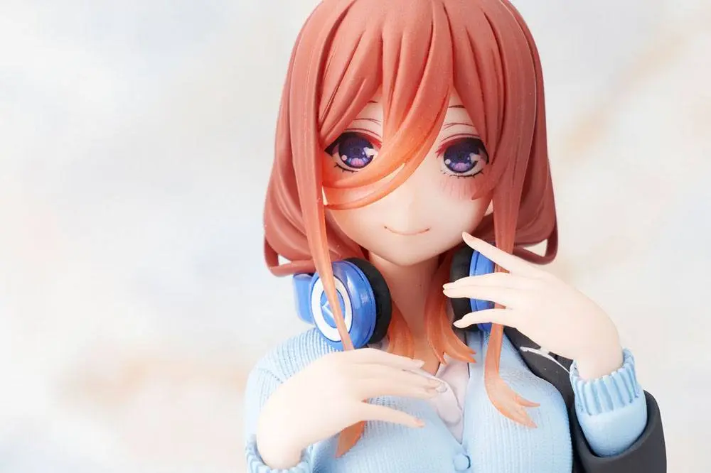 The Quintessential Quintuplets Coreful PVC Statue Nakano Miku Uniform Ver. 20 cm product photo