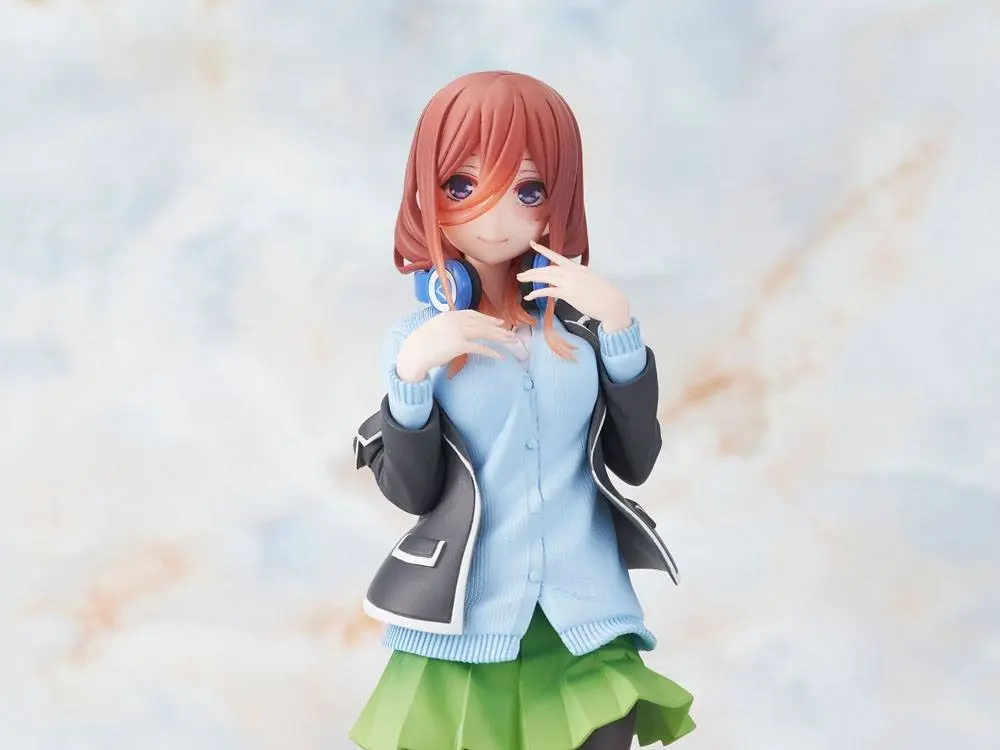 The Quintessential Quintuplets Coreful PVC Statue Nakano Miku Uniform Ver. 20 cm product photo