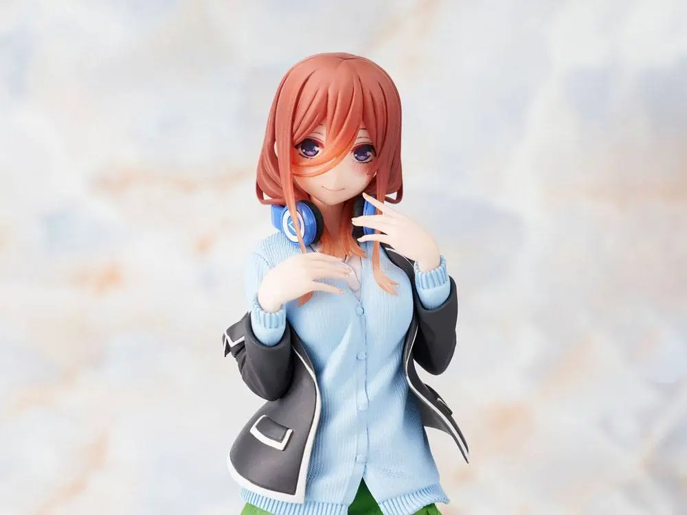 The Quintessential Quintuplets Coreful PVC Statue Nakano Miku Uniform Ver. 20 cm product photo