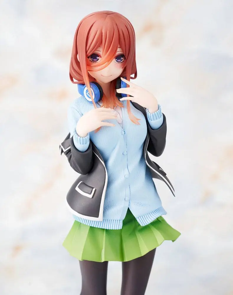 The Quintessential Quintuplets Coreful PVC Statue Nakano Miku Uniform Ver. 20 cm product photo