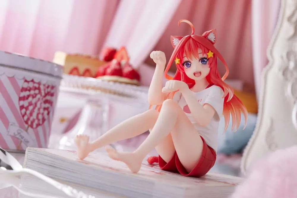 The Quintessential Quintuplets PVC Statue Desktop Itsuki Nakano Newley Written Cat Roomwear Ver. product photo