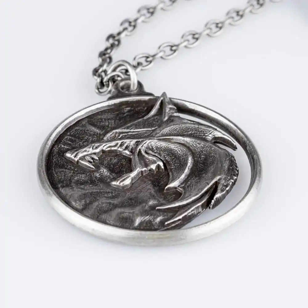 The Witcher Replica 1/1 Necklace Wolf Medallion termékfotó