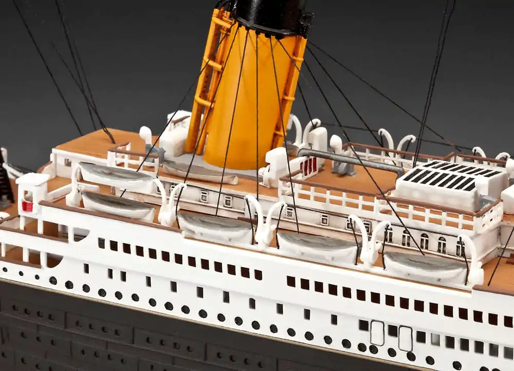 Titanic Model Kit Gift Set 1/400 R.M.S. Titanic 100th Anniversary Edition 67 cm termékfotó