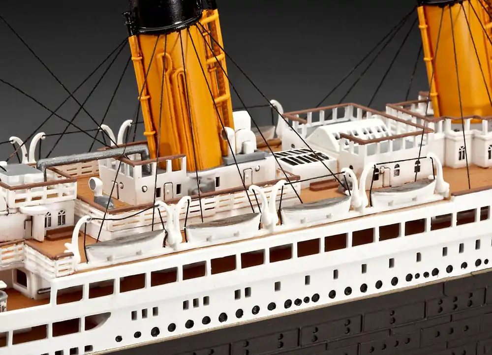 Titanic Model Kit Gift Set 1/400 R.M.S. Titanic 100th Anniversary Edition 67 cm termékfotó