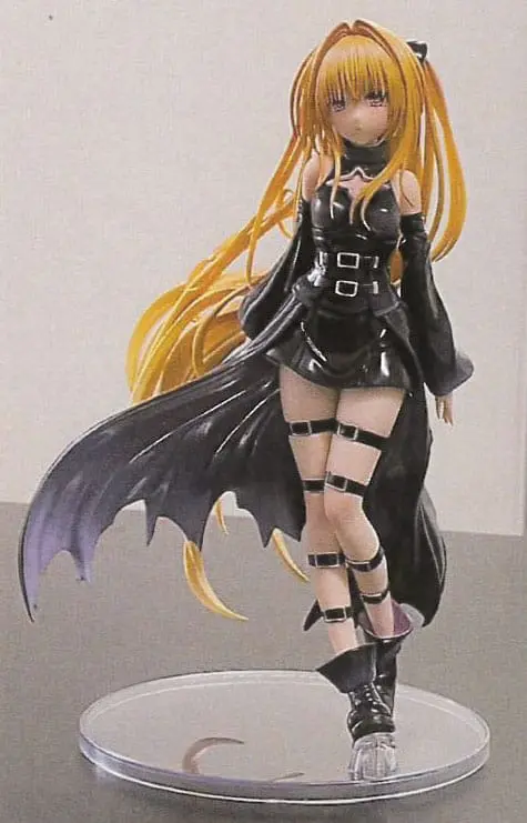 To Love-Ru Darkness PVC Statue 1/6 Golden Darkness Black Trance Ver. 20 cm termékfotó