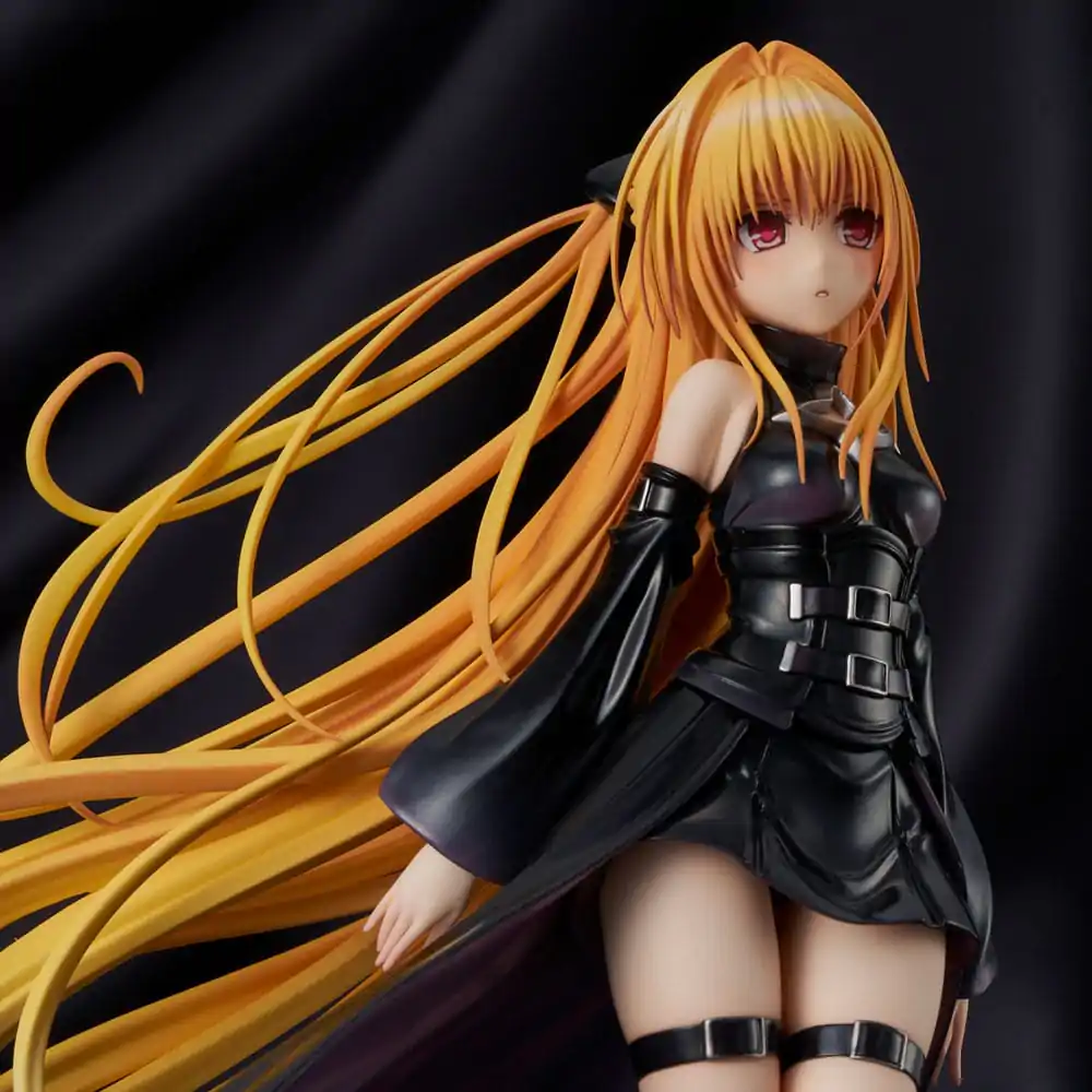 To Love-Ru Darkness PVC Statue 1/6 Golden Darkness Black Trance Version 20 cm product photo
