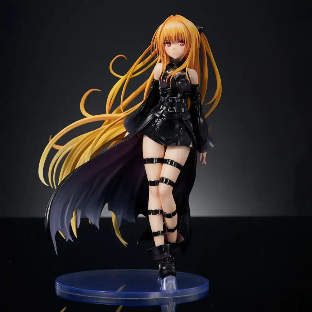To Love-Ru Darkness PVC Statue 1/6 Golden Darkness Black Trance Version 20 cm product photo