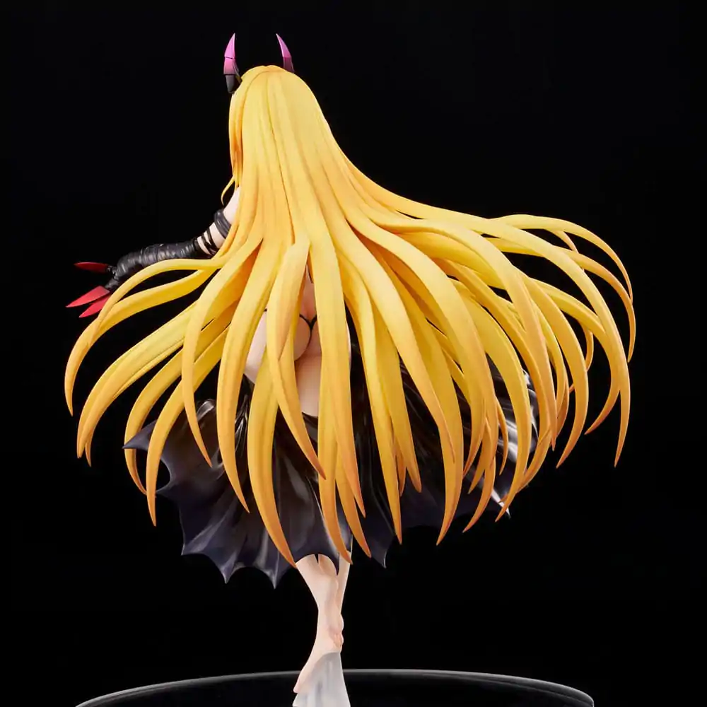 To Love-Ru Darkness PVC Statue 1/6 Golden Darkness Darkness Ver. 30 cm product photo