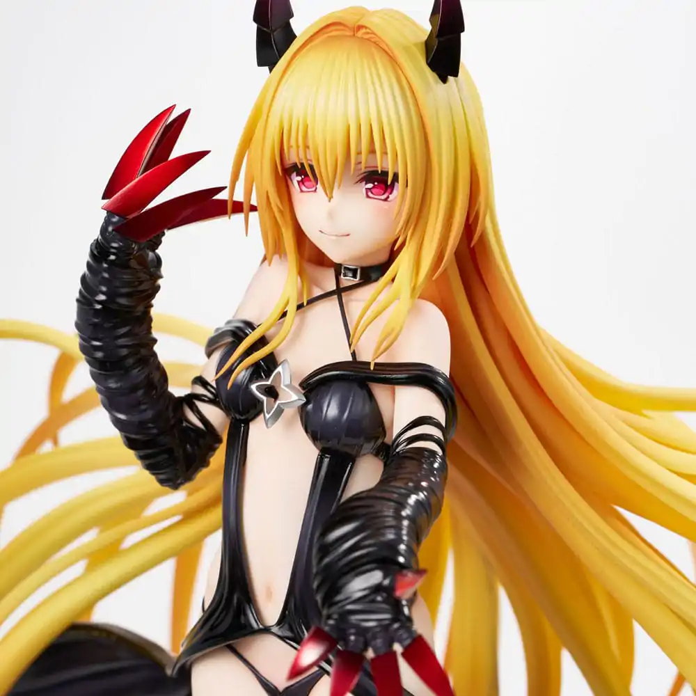 To Love-Ru Darkness PVC Statue 1/6 Golden Darkness Darkness Ver. 30 cm product photo