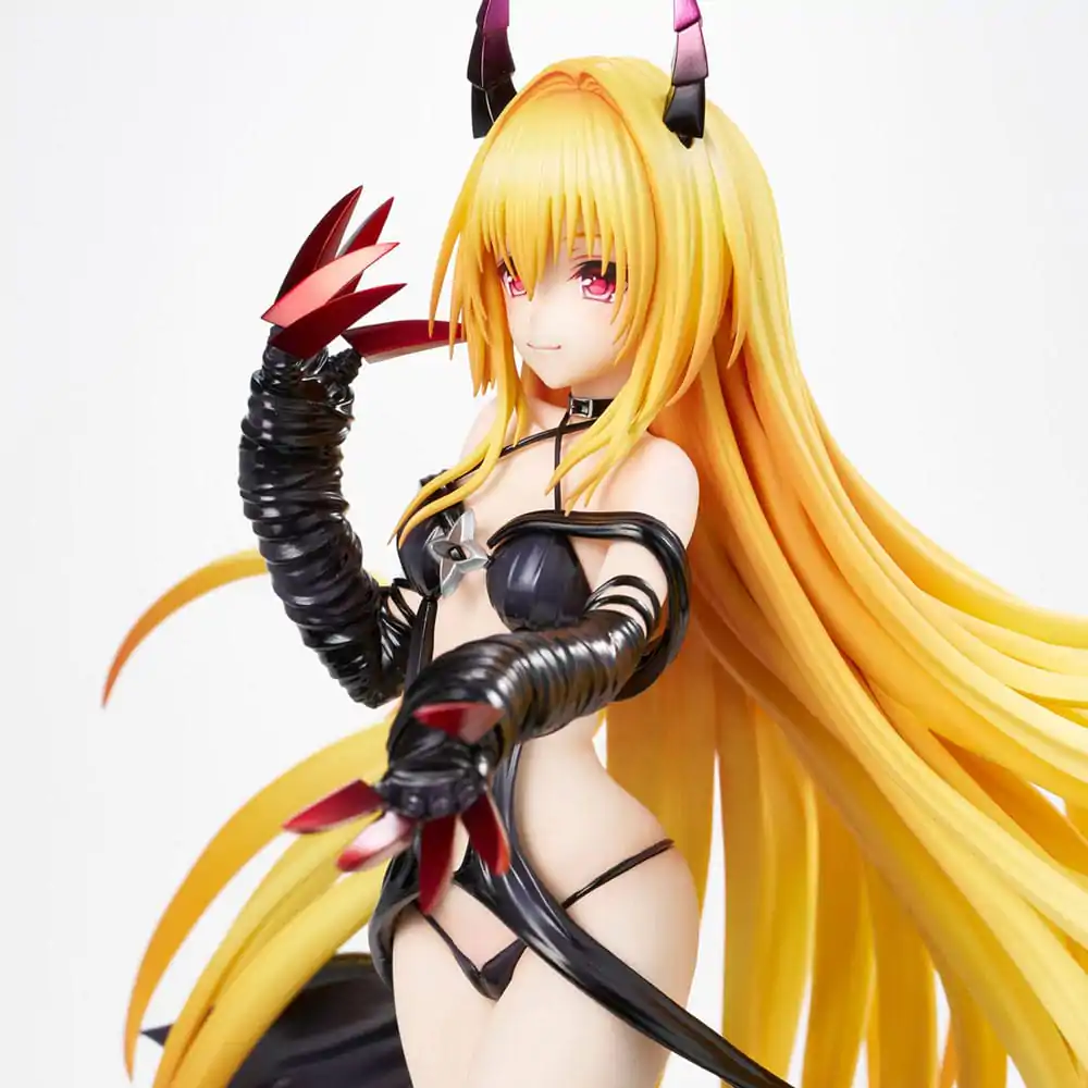 To Love-Ru Darkness PVC Statue 1/6 Golden Darkness Darkness Ver. 30 cm product photo