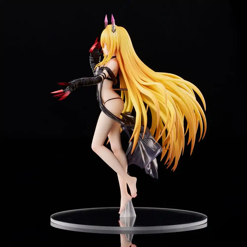 To Love-Ru Darkness PVC Statue 1/6 Golden Darkness Darkness Ver. 30 cm product photo