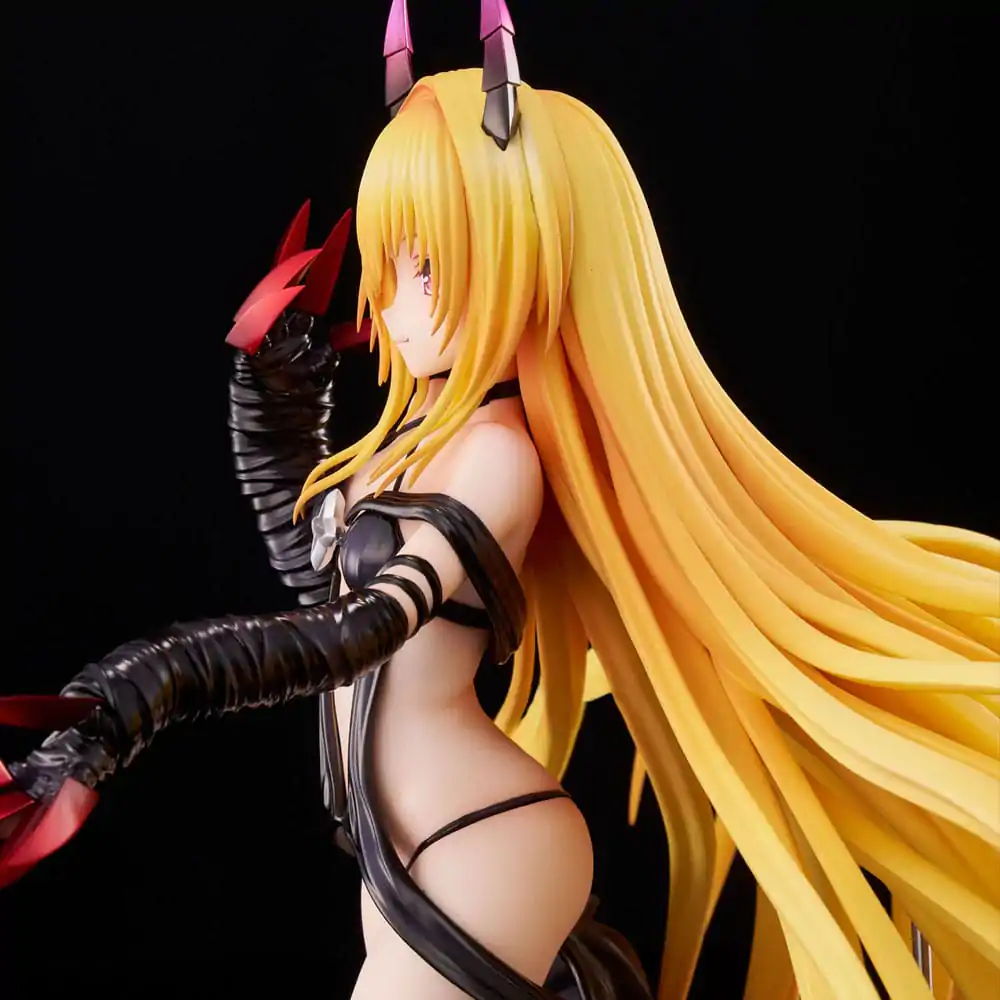 To Love-Ru Darkness PVC Statue 1/6 Golden Darkness Darkness Ver. 30 cm product photo