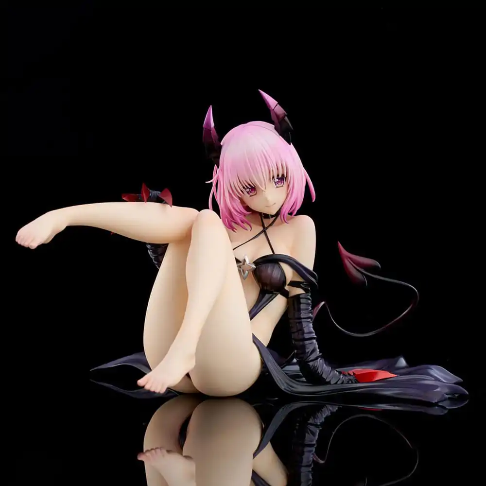 To Love-Ru Darkness PVC Statue 1/6 Momo Velia Deviluke Darkness Ver. Renewal Package Edition 15 cm product photo