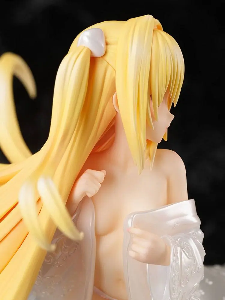 To Love-Ru Darkness PVC Statue 1/7 Golden Darkness - Shiromuku 23 cm product photo