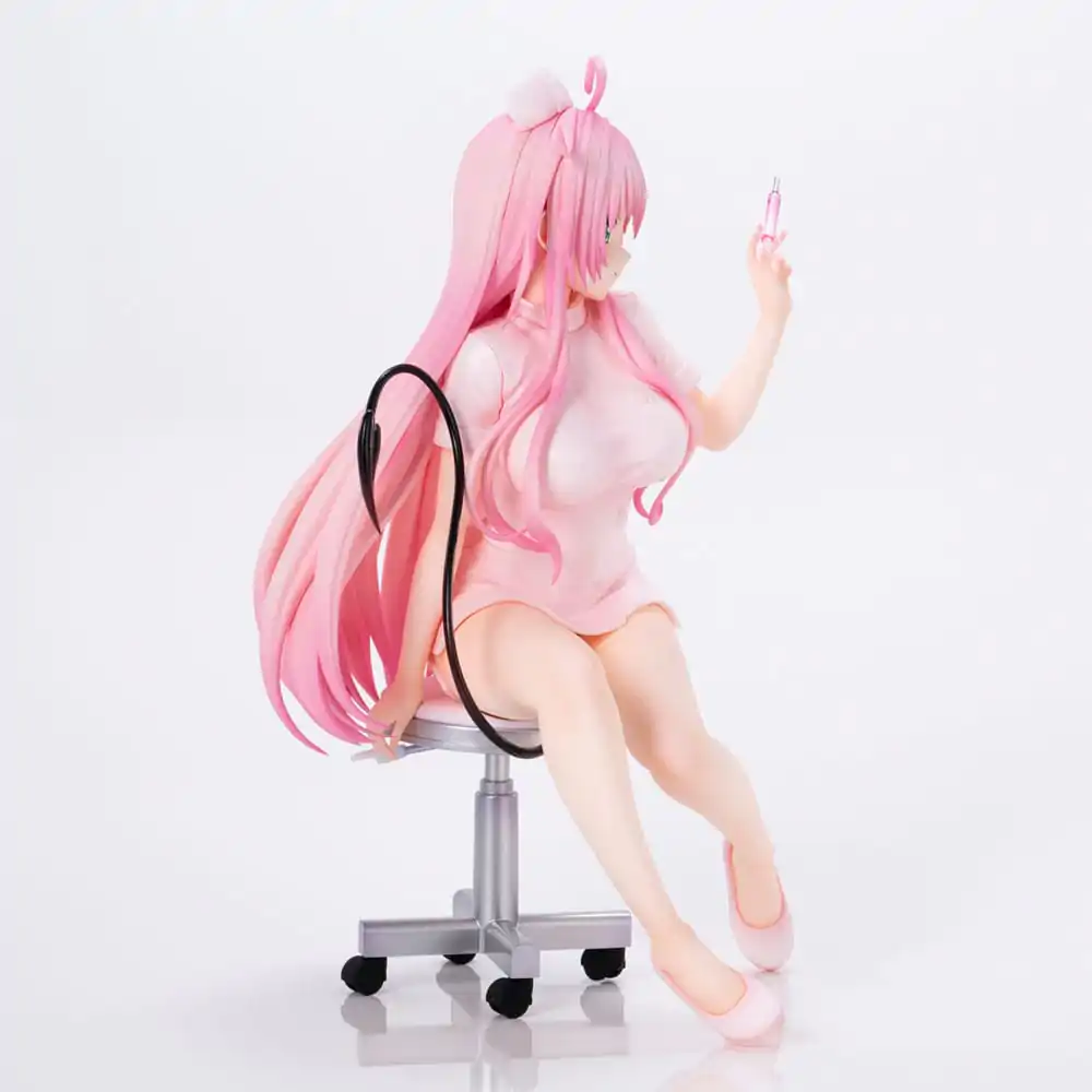 To Love-Ru Darkness Statue PVC Lara Satalin Deviluke Nurse Cos 26 cm termékfotó