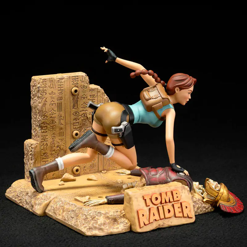 Tomb Raider Lara Croft figure 16,5cm termékfotó