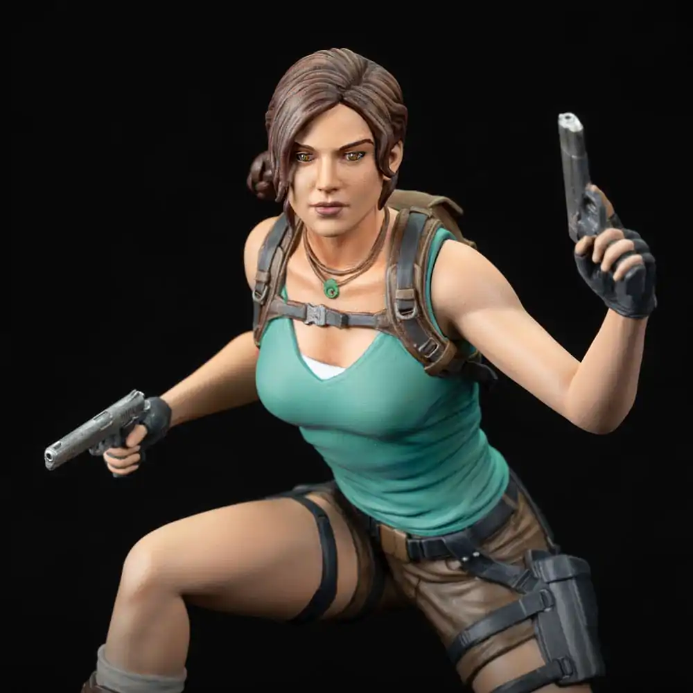 Tomb Raider PVC Statue Lara Croft 24 cm termékfotó