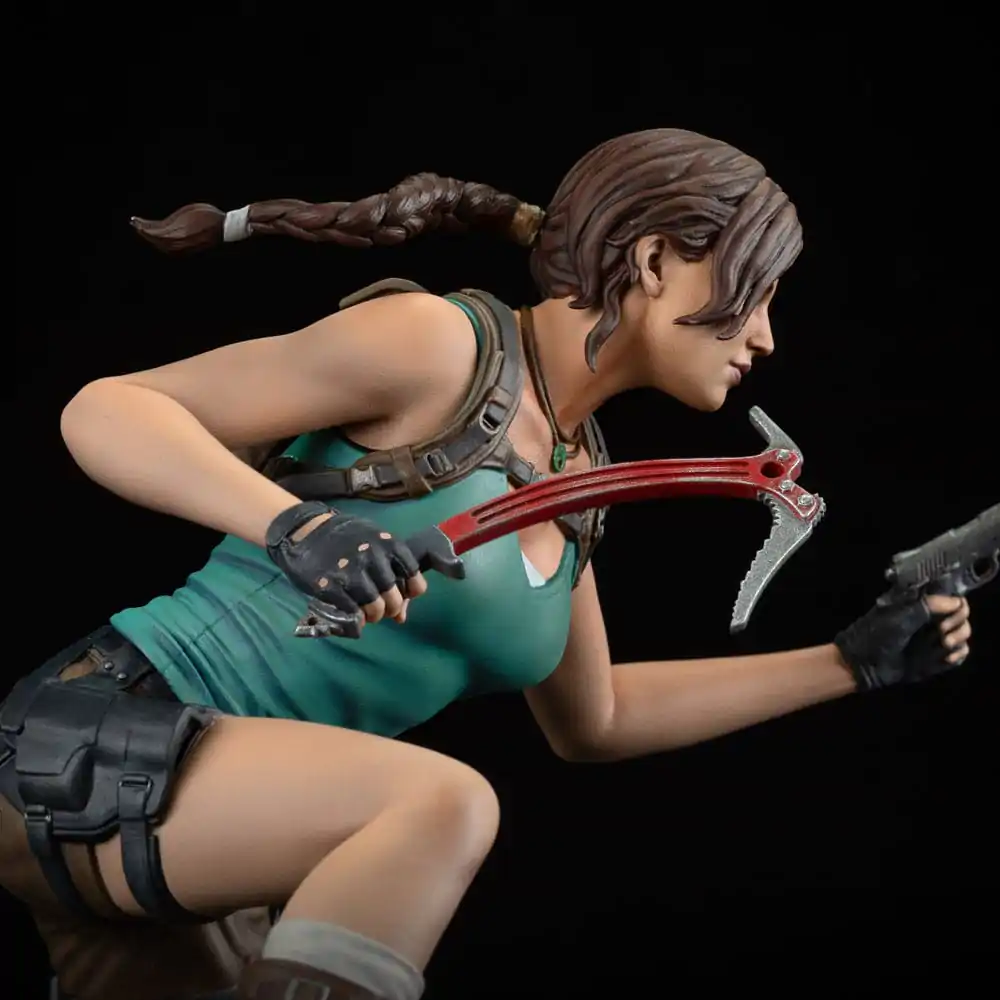 Tomb Raider PVC Statue Lara Croft 24 cm termékfotó