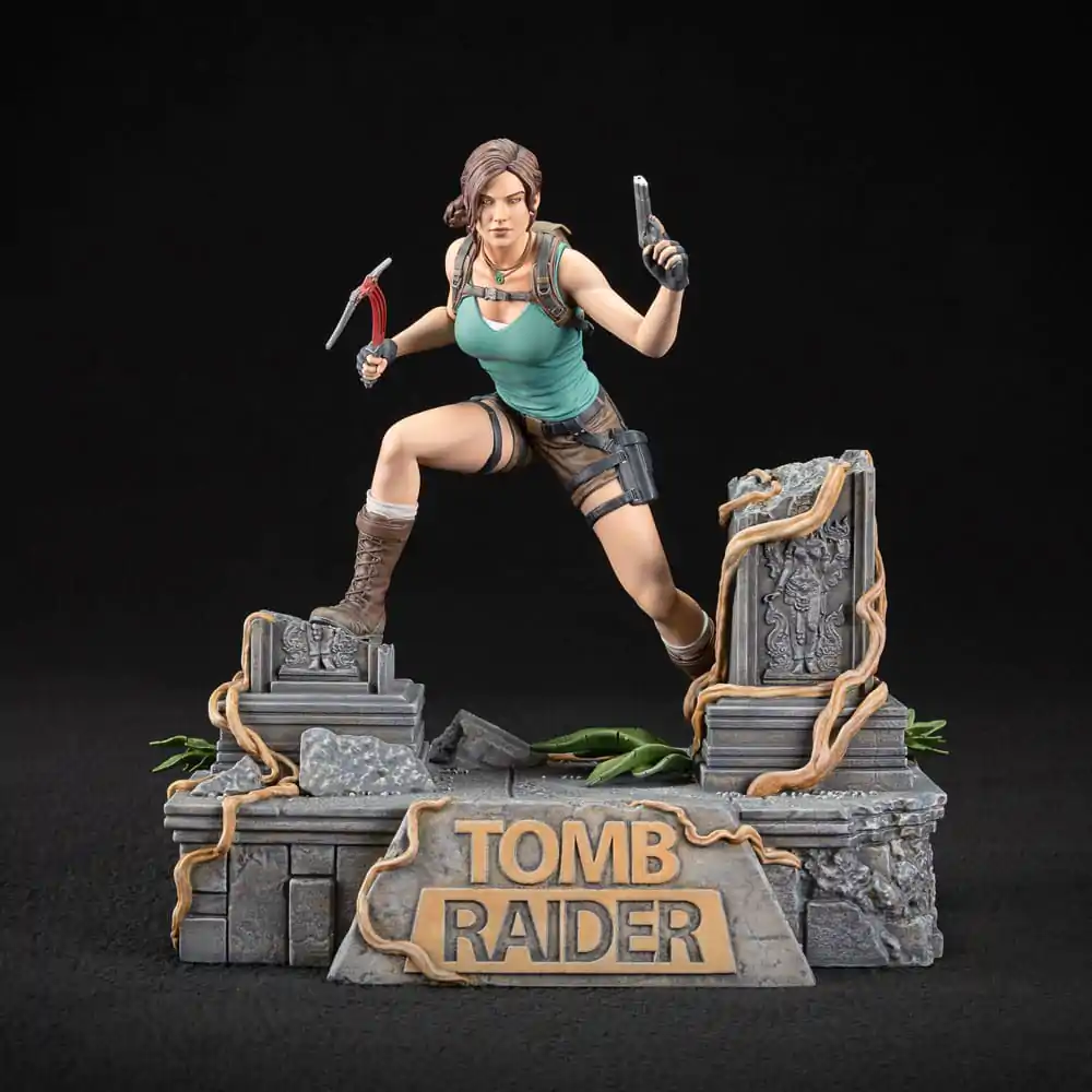 Tomb Raider PVC Statue Lara Croft 24 cm termékfotó