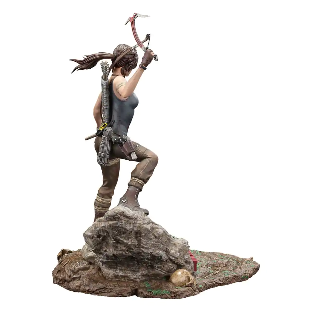 Tomb Raider PVC Statue Lara Croft Survivor Era 33 cm termékfotó