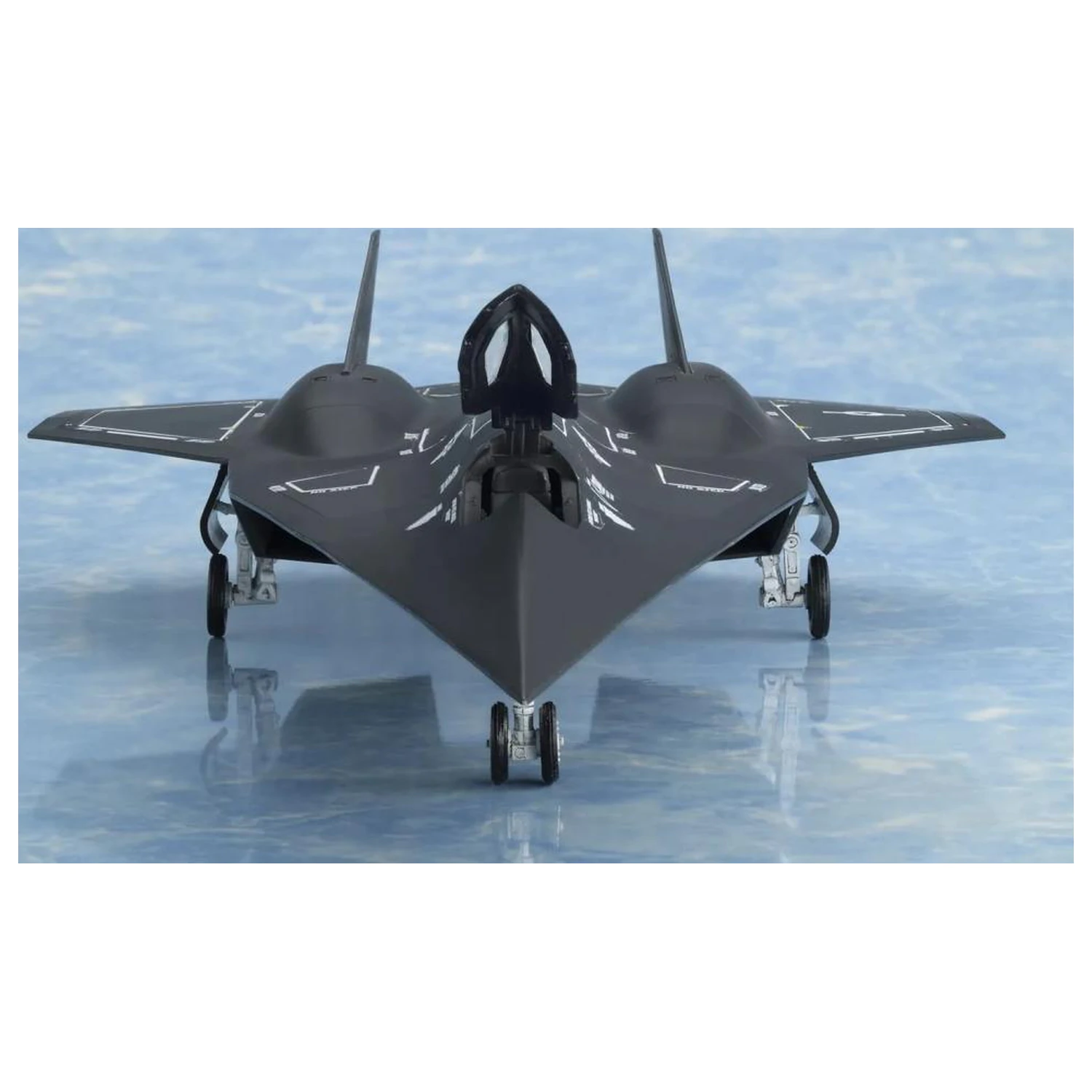 Top Gun: Maverick Darkstar Model Kit 1/72 29cm product photo